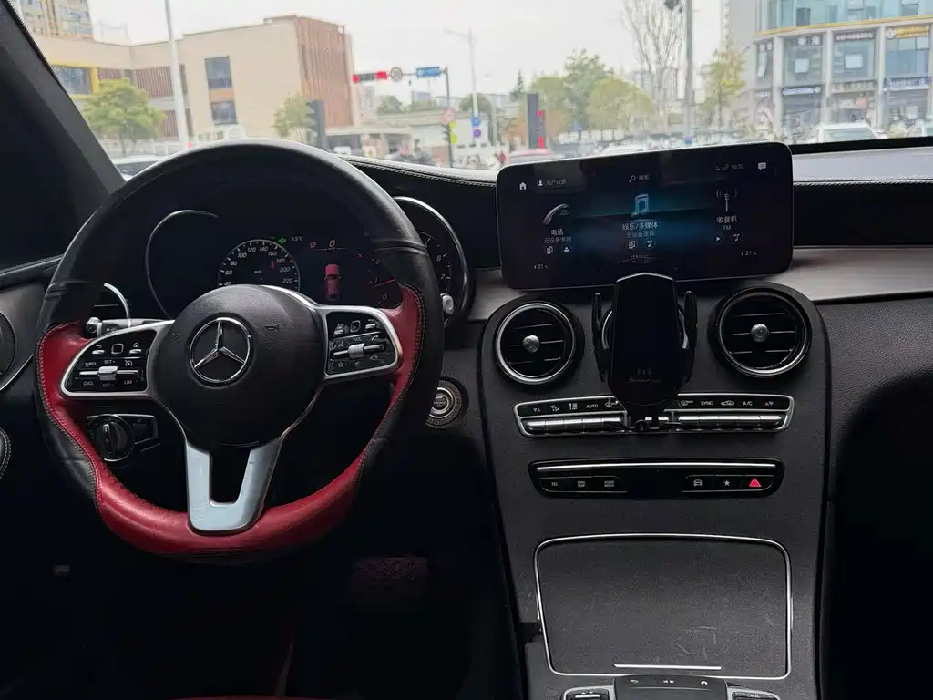 Mercedes-Benz GLC Coupe 2021 GLC 260 4MATIC Coupe SUV купить на сайте DeffCars