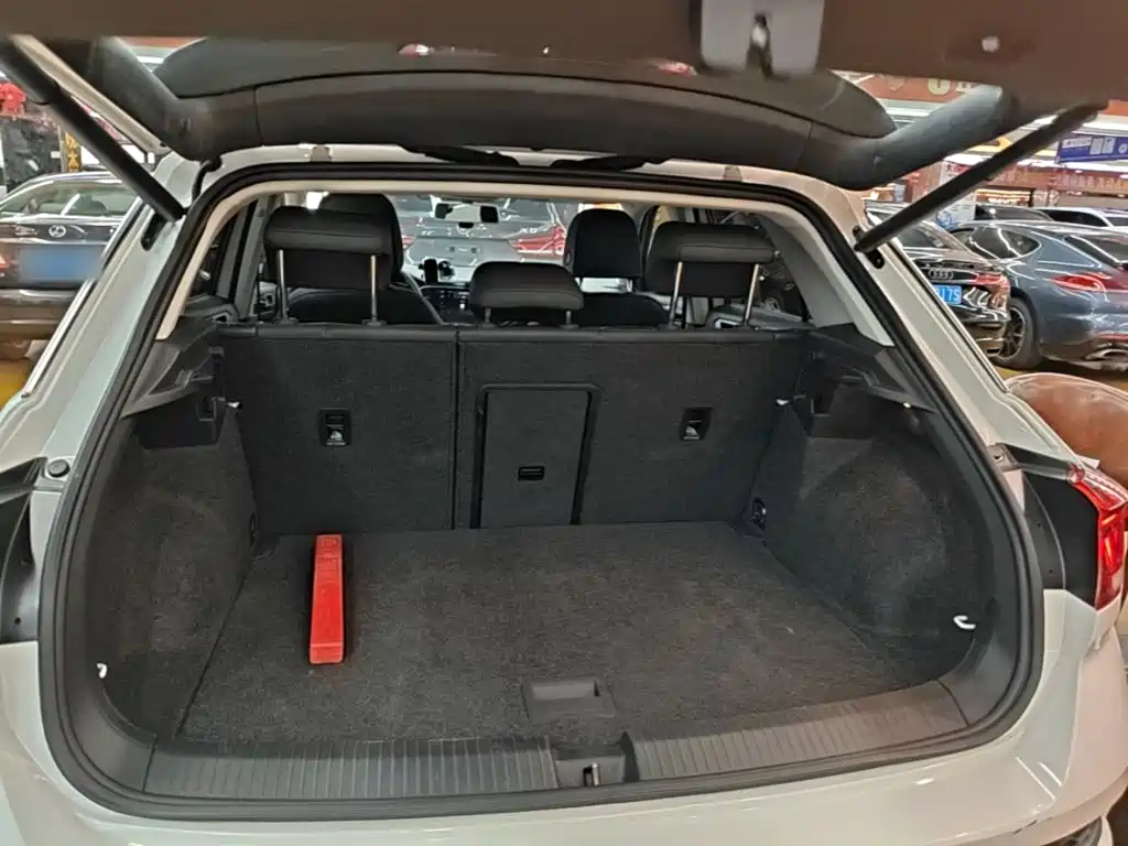 T-ROC 2021 model 280TSI DSG two-wheel drive Comfort Smart Connected Edition купить на сайте DeffCars