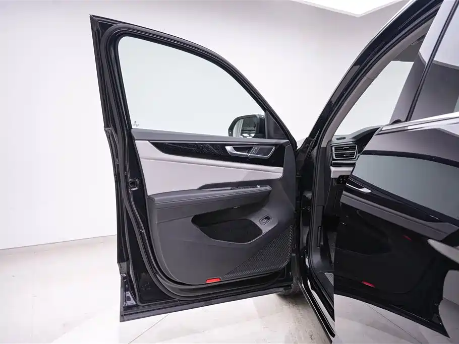 Touron 2022 380TSI four-wheel drive luxury version купить на сайте DeffCars