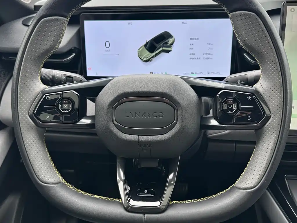 Lynk & Co 08 EM-P 2025 model 120km long battery life Pro купить на сайте DeffCars