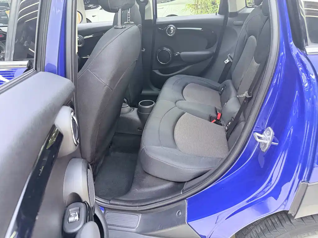 Mini 2019 1.5T one plus five-door edition купить на сайте DeffCars