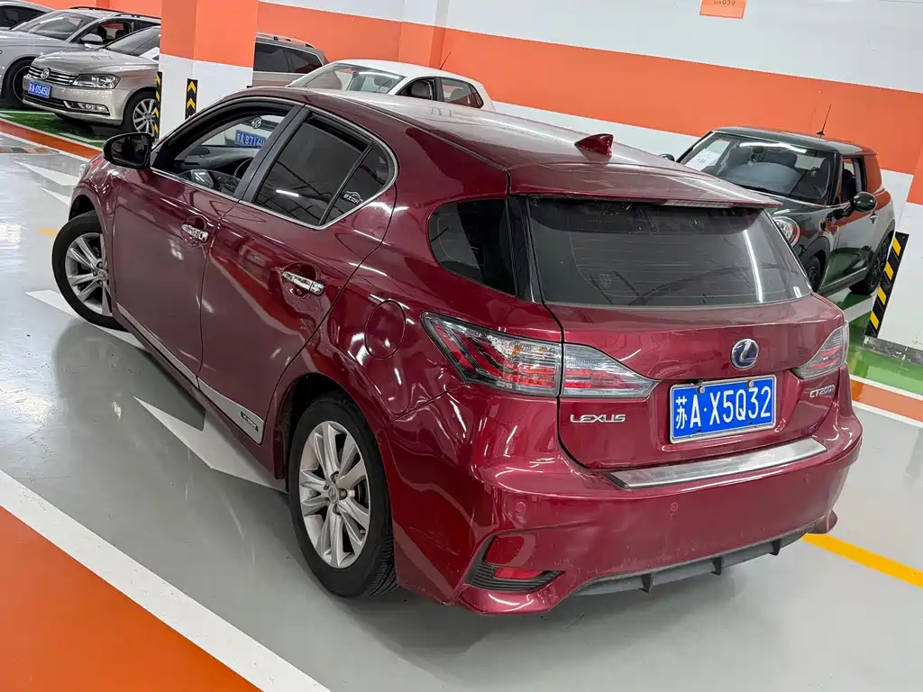 Lexus CT 2014 CT200h Elite Edition Monochrome купить на сайте DeffCars