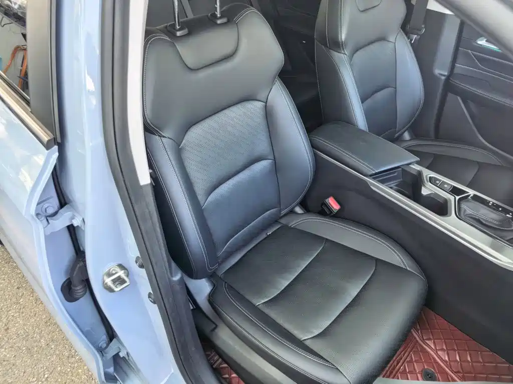 Emgrand 2023 4th Generation Champion Edition 1.5L CVT Premium Type купить на сайте DeffCars