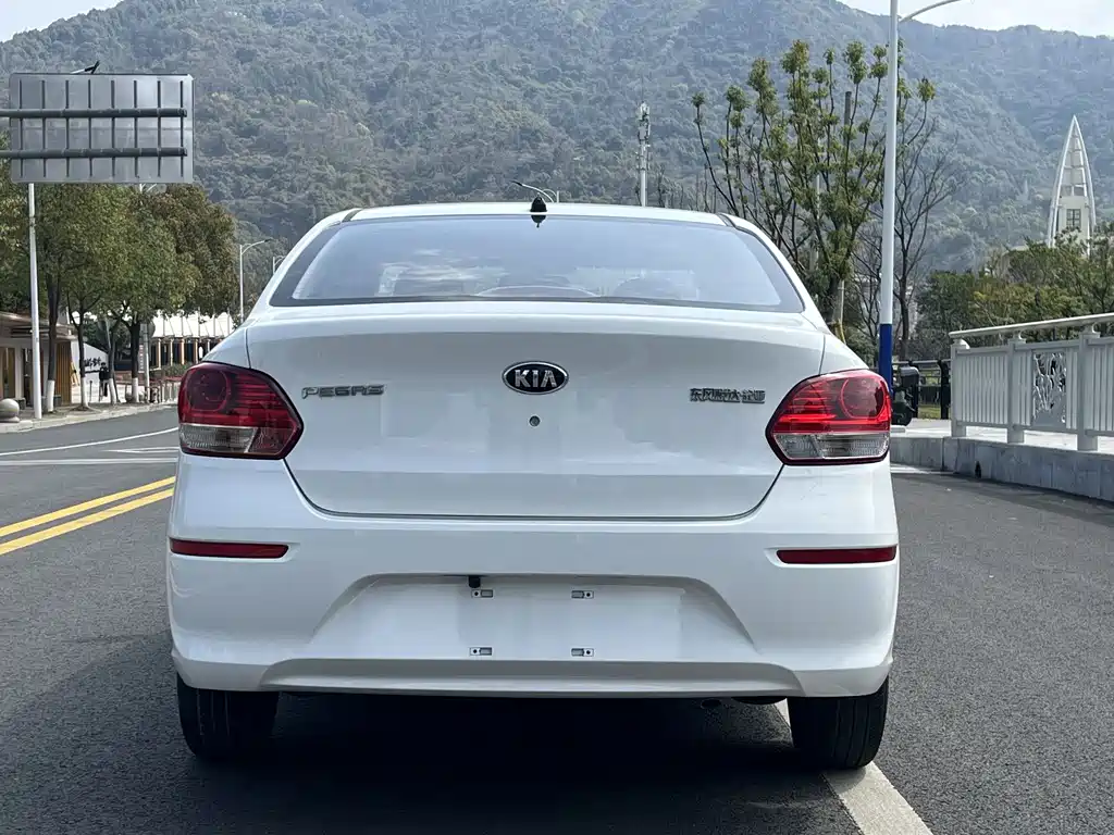Huanchi 2020 1.4L automatic comfort sunroof version купить на сайте DeffCars