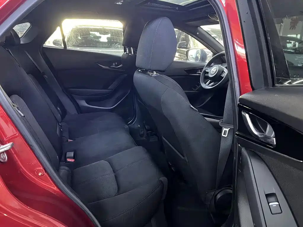 Mazda CX-4 2021 2.0L automatic two-wheel drive Blue Sky Vitality Edition купить на сайте DeffCars