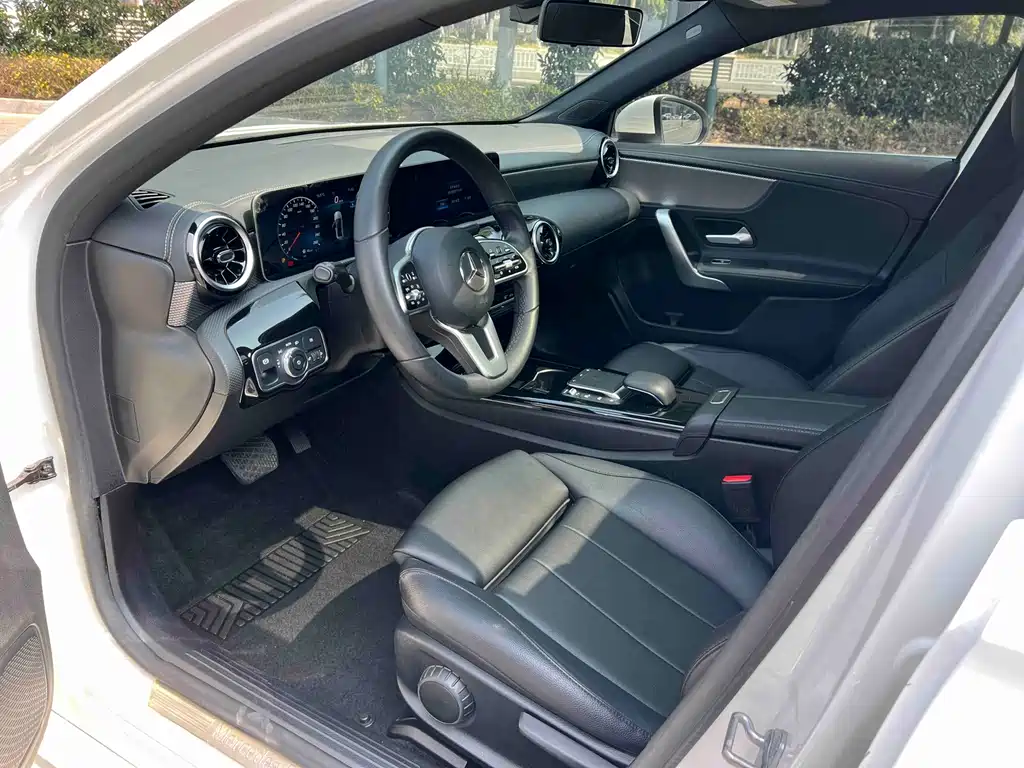Mercedes-Benz A-Class 2020 Model Two A 180 L Sports Sedan купить на сайте DeffCars
