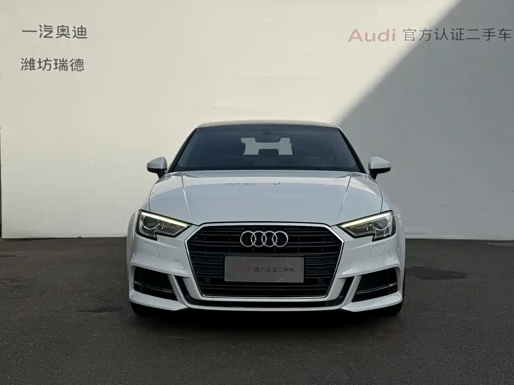 Audi A3 2018 30th Anniversary Limousine 35 TFSI Fashion купить на сайте DeffCars