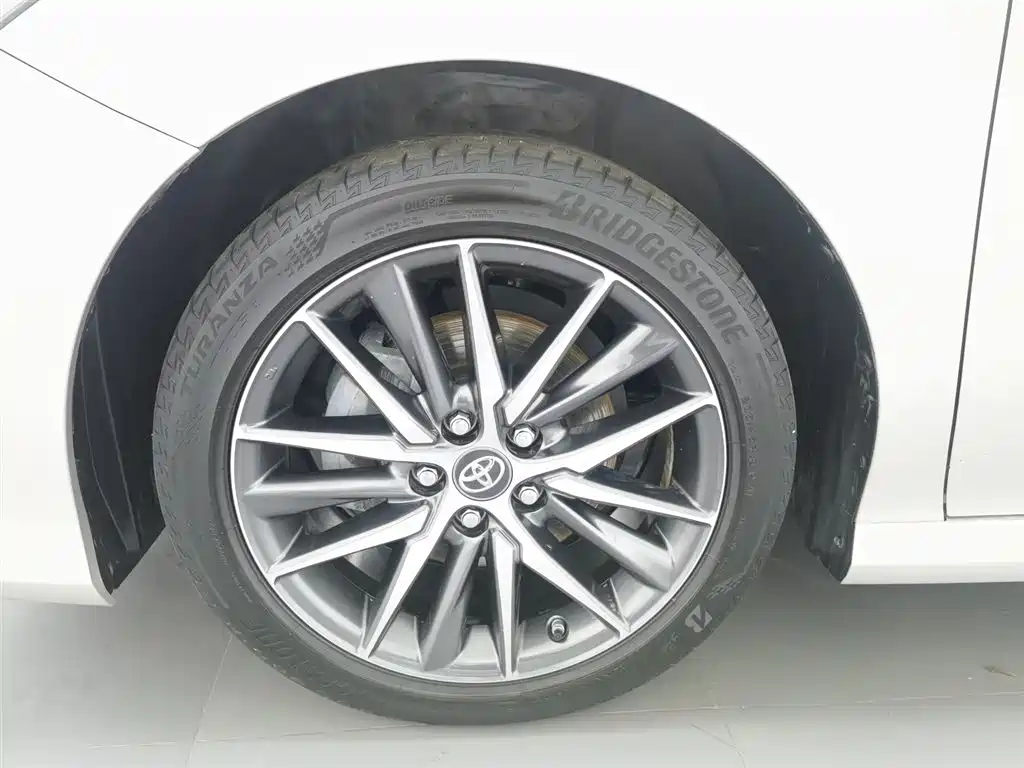 Camry 2021 2.5G Deluxe Edition купить на сайте DeffCars