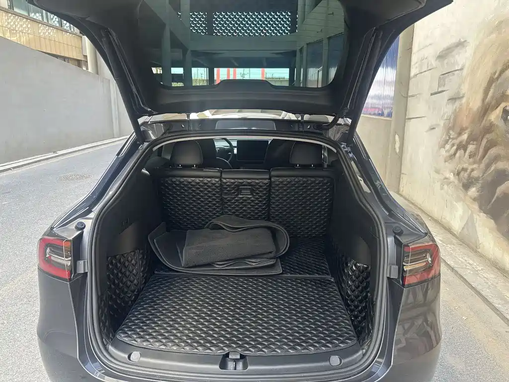 Model Y 2022 facelift rear-wheel drive version купить на сайте DeffCars