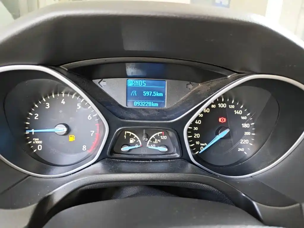 Focus 2017 Sedan 1.6L Automatic Comfort Smart Mobility Edition купить на сайте DeffCars