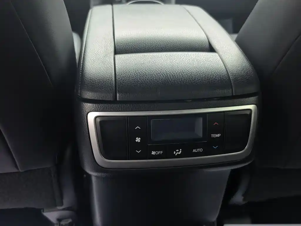 Highlander 2021 2.0T four-wheel drive luxury version 7 seats купить на сайте DeffCars