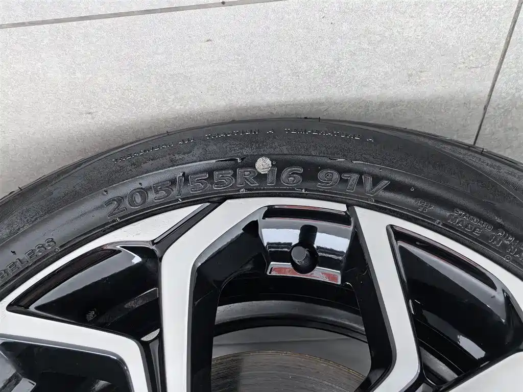 MG5 2023 180DVVT CVT Deluxe Edition купить на сайте DeffCars