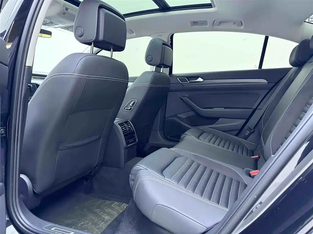 Magotan 2020 330TSI DSG leading model купить на сайте DeffCars