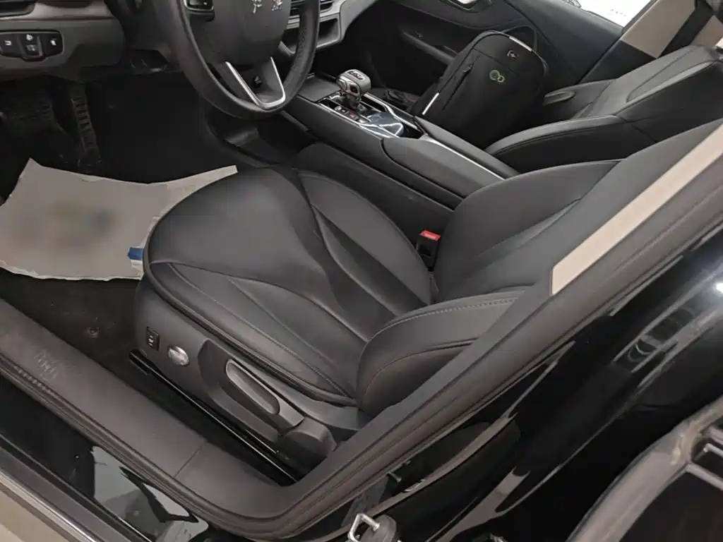 Red Flag Hongqi E-QM5 2023 Modified Basic Mobility Edition купить на сайте DeffCars