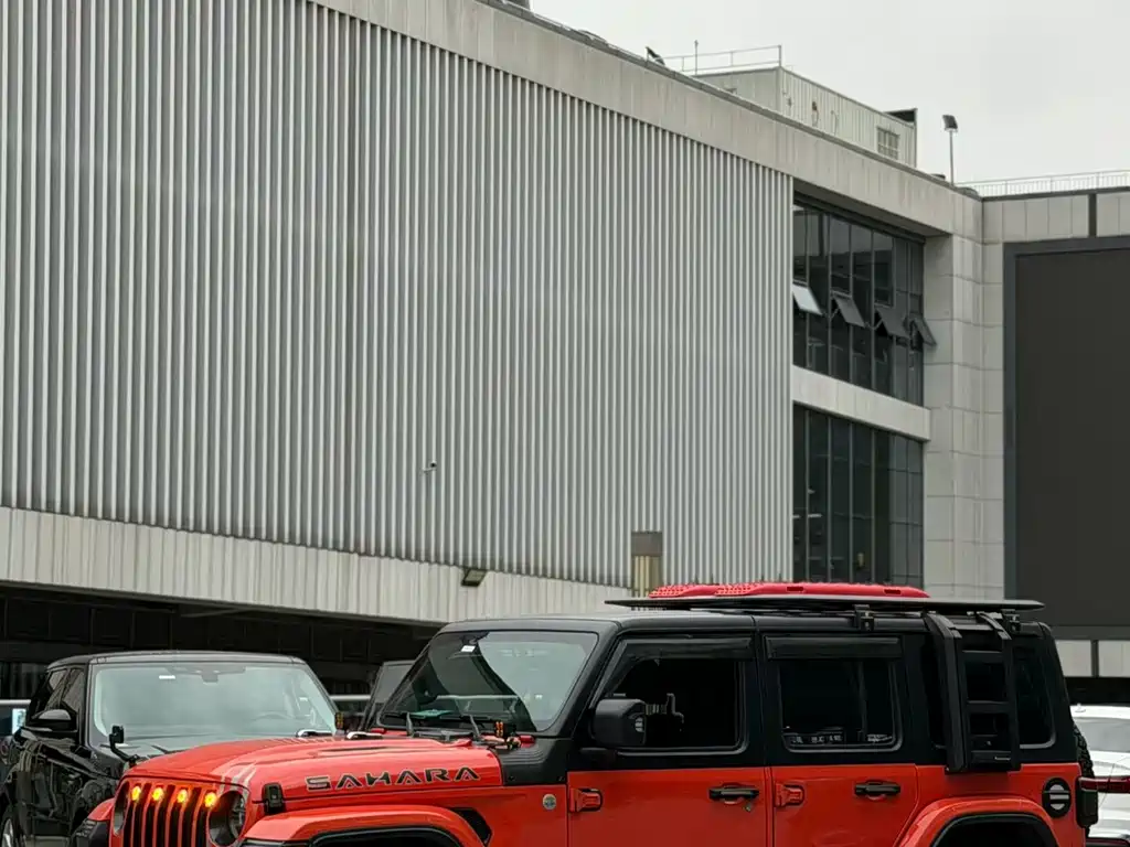 Wrangler 2019 2.0T Sahara four-door top version, National V купить на сайте DeffCars