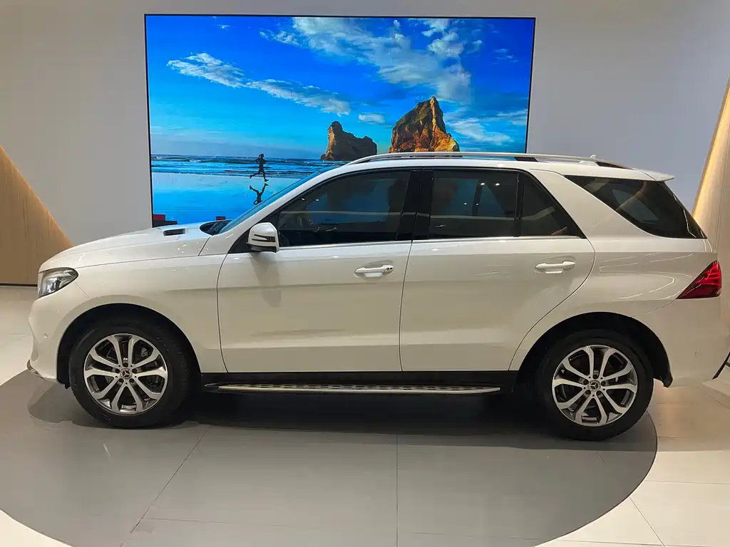 Mercedes-Benz GLE 2017 GLE 320 4MATIC luxury model купить на сайте DeffCars