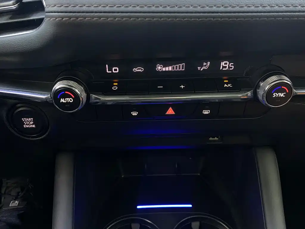 Mazda3 Angkesela 2021 2.0L automatic quality version купить на сайте DeffCars