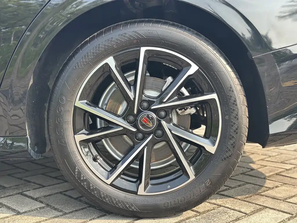 Hongqi H6 2025 2.0T Zhiyuan Edition купить на сайте DeffCars