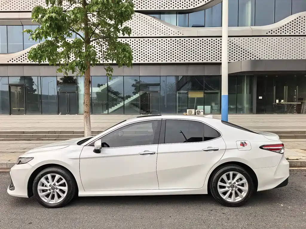 Camry 2021 2.0G Deluxe Edition купить на сайте DeffCars