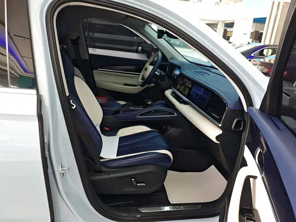 Xingyue L 2022 1.5T Thor Hi·F petrol-electric hybrid version Super Rui купить на сайте DeffCars