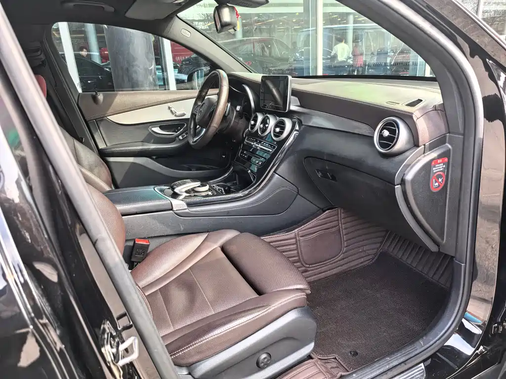 Mercedes-Benz GLC Coupe 2017 GLC 200 4MATIC Coupe SUV купить на сайте DeffCars