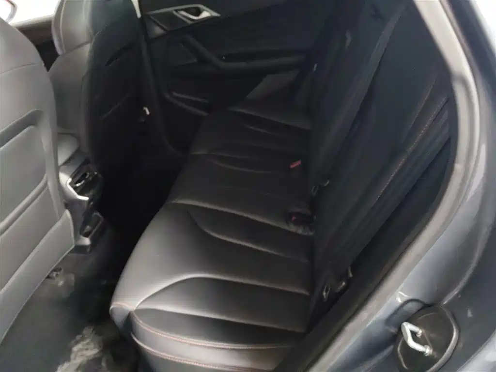 Roewe RX5 2023 1.5T luxury sliding screen version купить на сайте DeffCars