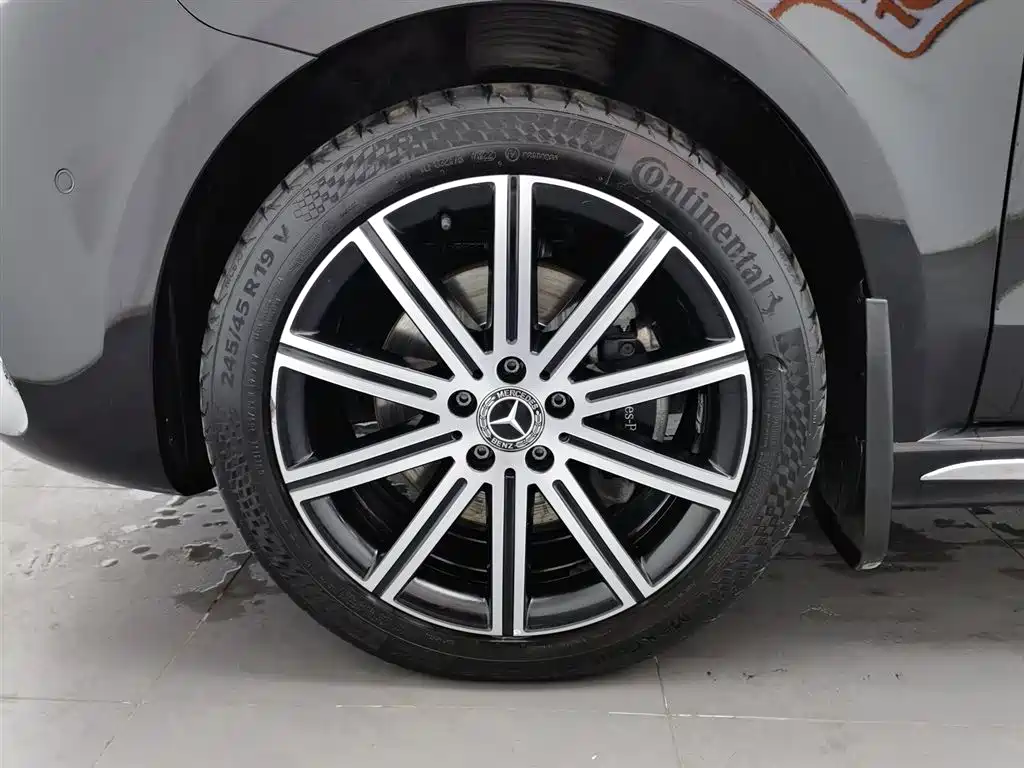 Mercedes-Benz V-Class 2022 V 260 L Long Wheelbase Luxury Edition купить на сайте DeffCars