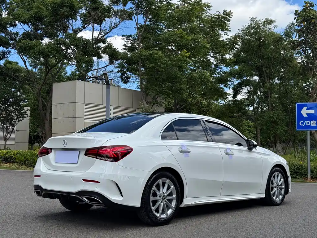 Mercedes-Benz A-Class 2020 A 200 L купить на сайте DeffCars