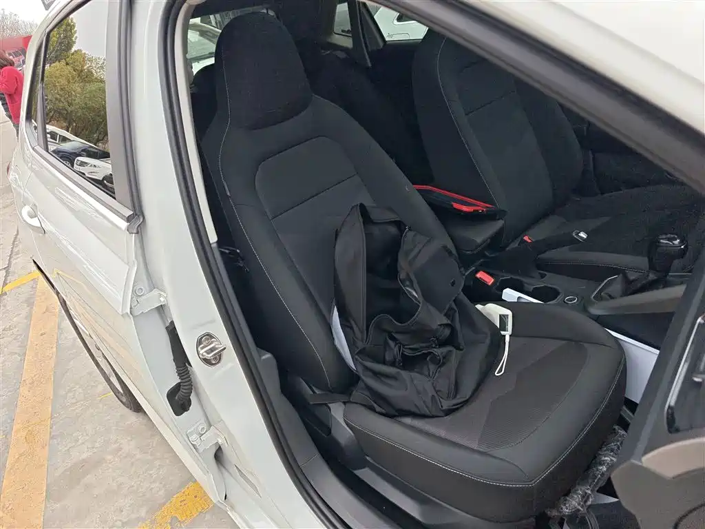 Polo 2019 Plus 1.5L Automatic Panoramic Enjoyment Edition купить на сайте DeffCars