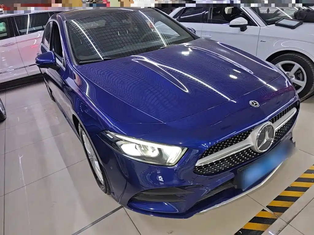 Mercedes-Benz A-Class 2020 Facelift A 200 L Sports Sedan Fashionable купить на сайте DeffCars