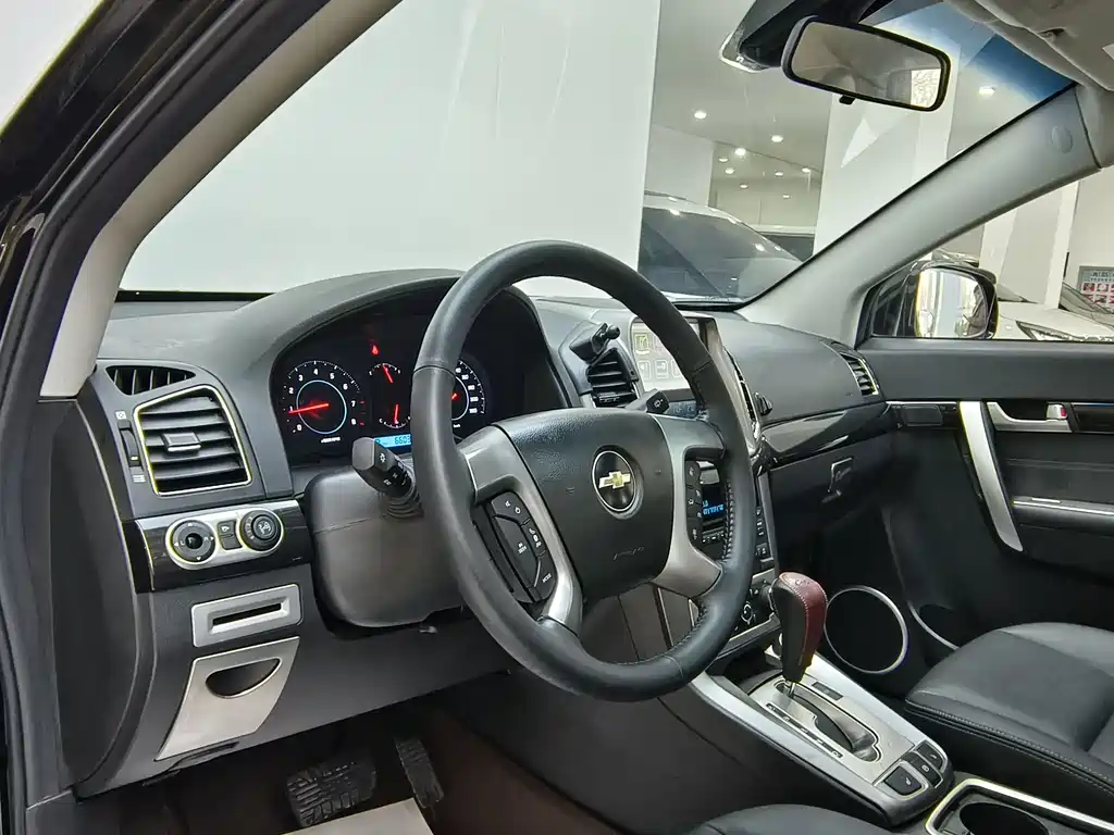 Captiva 2014 2.4L four-wheel drive flagship version 7 seats купить на сайте DeffCars