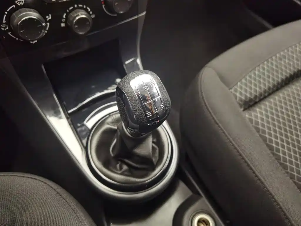 Sega 2013 sedan 2.0L manual Pinyue type купить на сайте DeffCars
