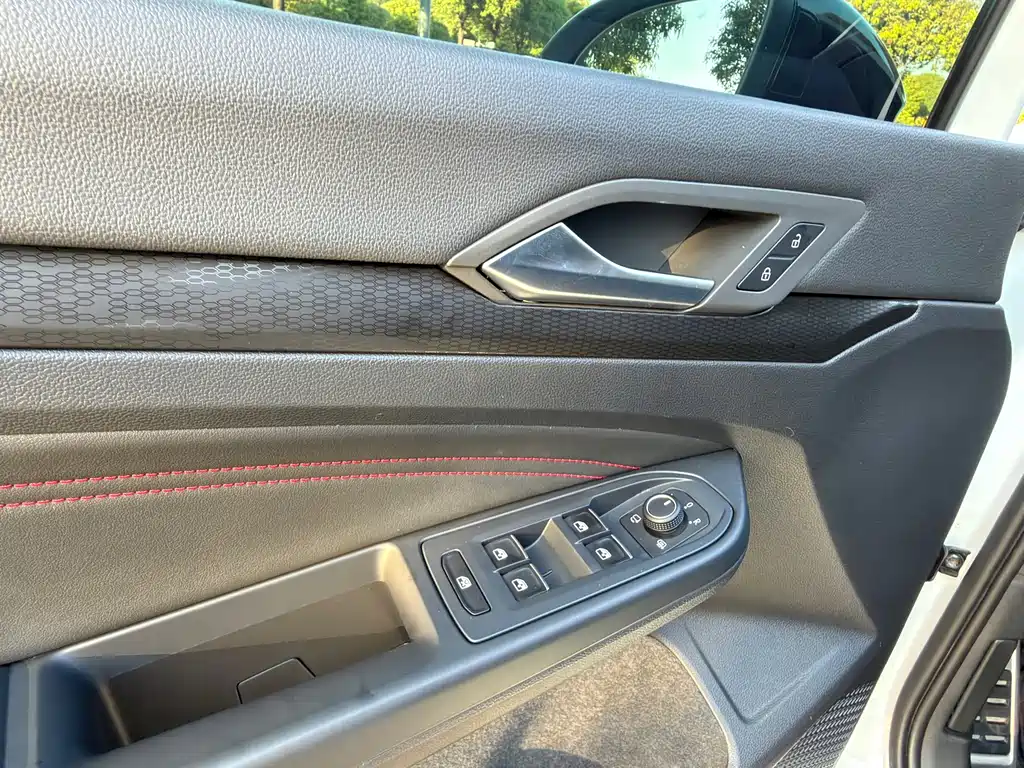 Golf GTI 2023 380TSI DSG GTI купить на сайте DeffCars