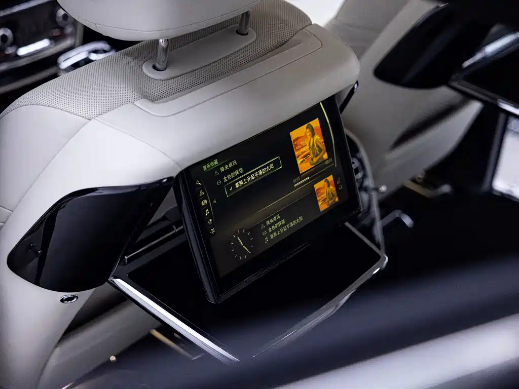 Phantom 2018 6.7T long wheelbase version купить на сайте DeffCars