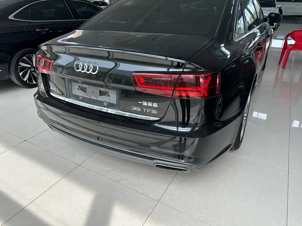 Audi A6L 2018 30th Anniversary Model 35 TFSI Fashion Model купить на сайте DeffCars