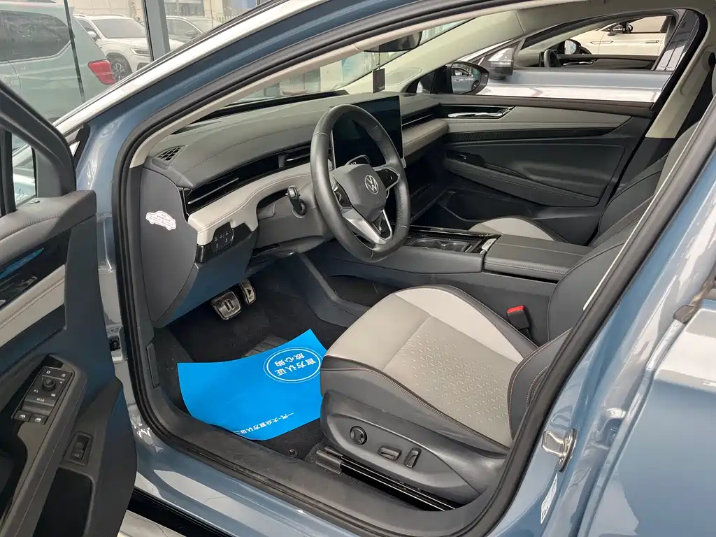 Volkswagen ID.7 VIZZION 2024 AIR купить на сайте DeffCars