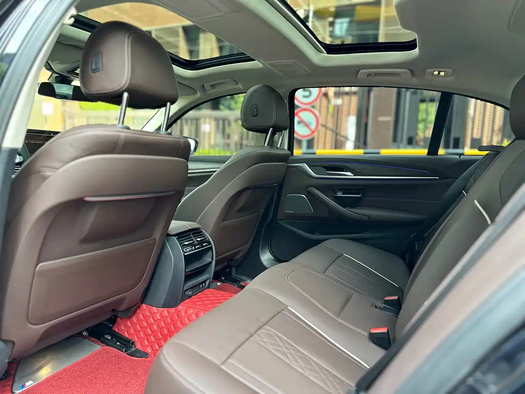 BMW 5 Series 2022 facelift 2 530Li leading model luxury package купить на сайте DeffCars