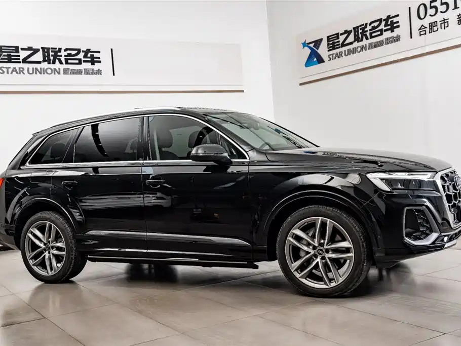 Audi Q7 2024 45 TFSI quattro S line sports купить на сайте DeffCars