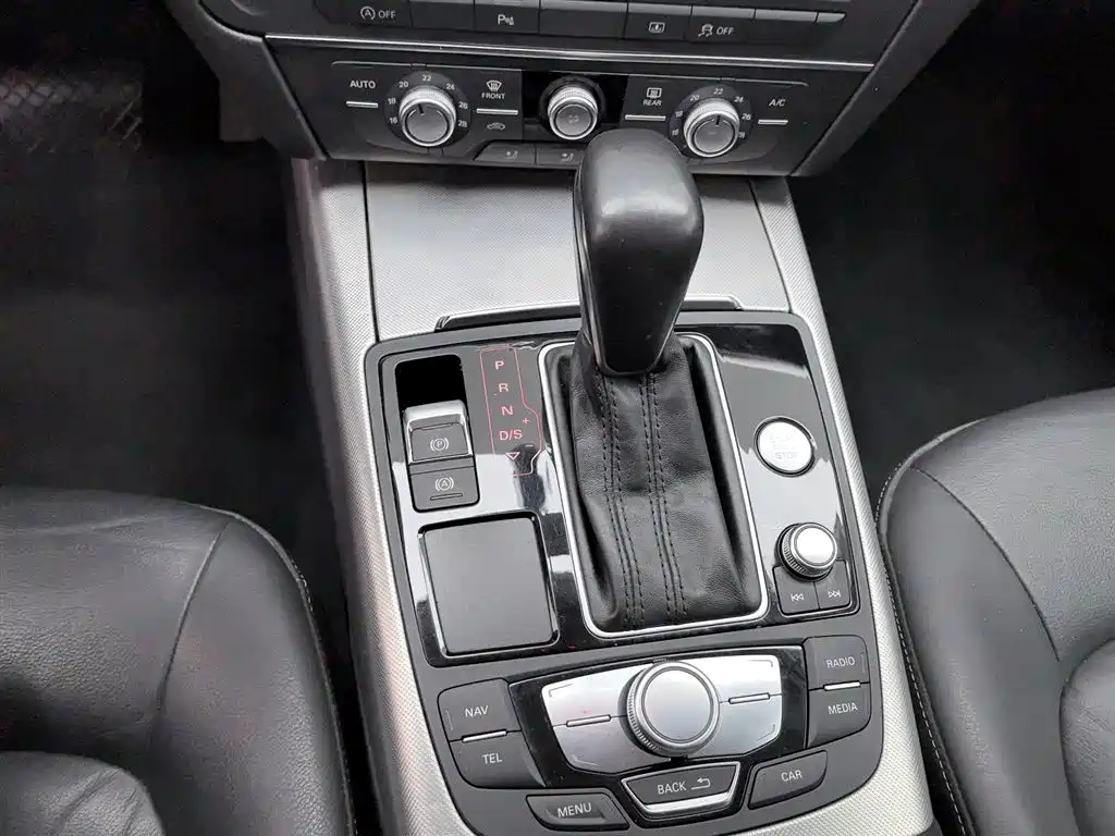 Audi A6L 2018 30th Anniversary Model 35 TFSI Fashion Model купить на сайте DeffCars