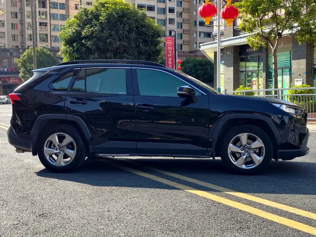 RAV4 Rongfang 2022 2.0L CVT two-wheel drive fashion Plus version купить на сайте DeffCars