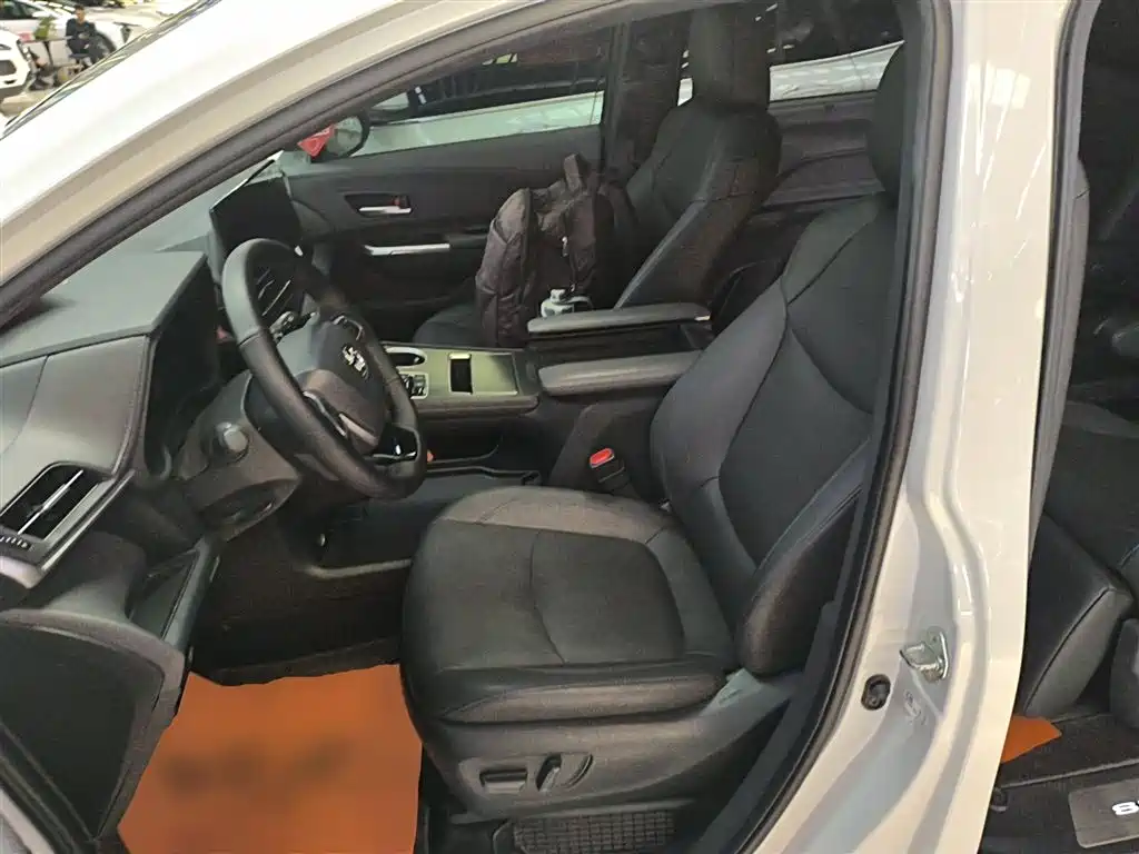 SIENNA 2023 2.5L Hybrid Premium Edition купить на сайте DeffCars