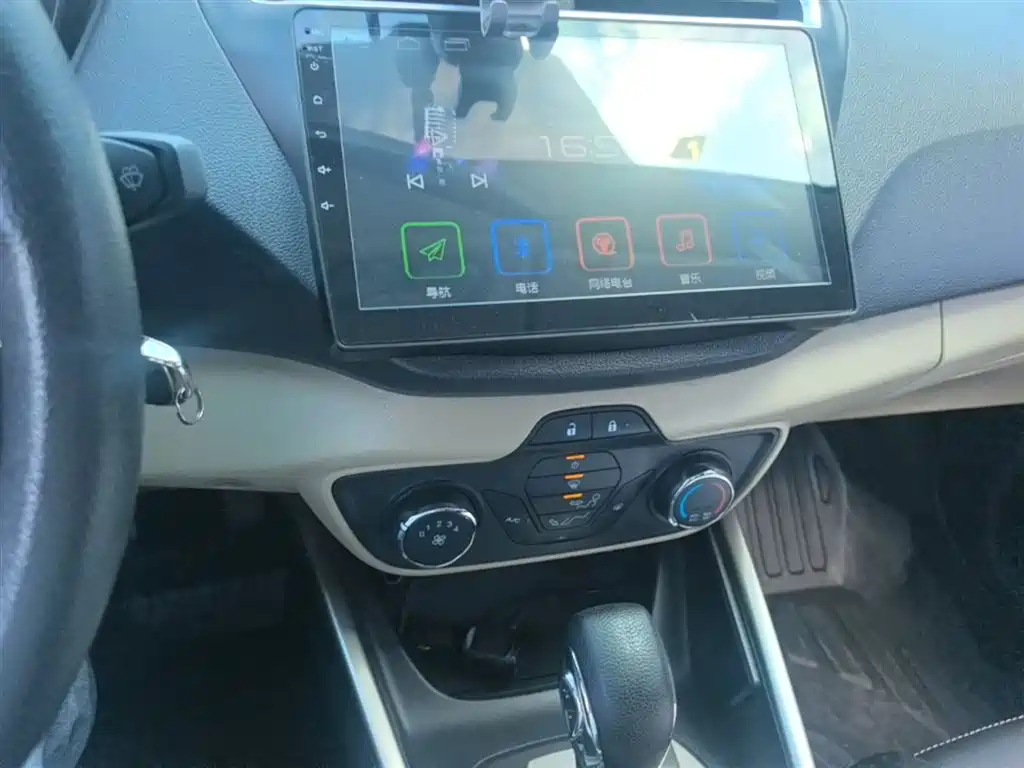 Escort 2017 facelift 1.5L automatic comfort model купить на сайте DeffCars