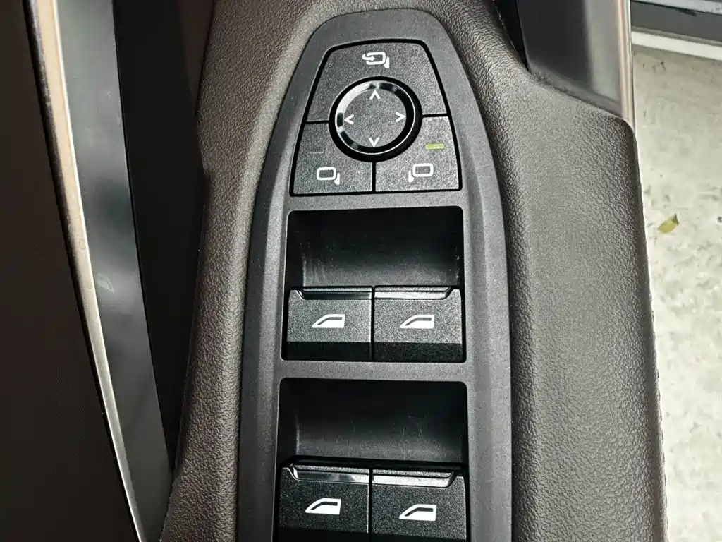BMW X1 2023 sDrive20Li X Design Package купить на сайте DeffCars