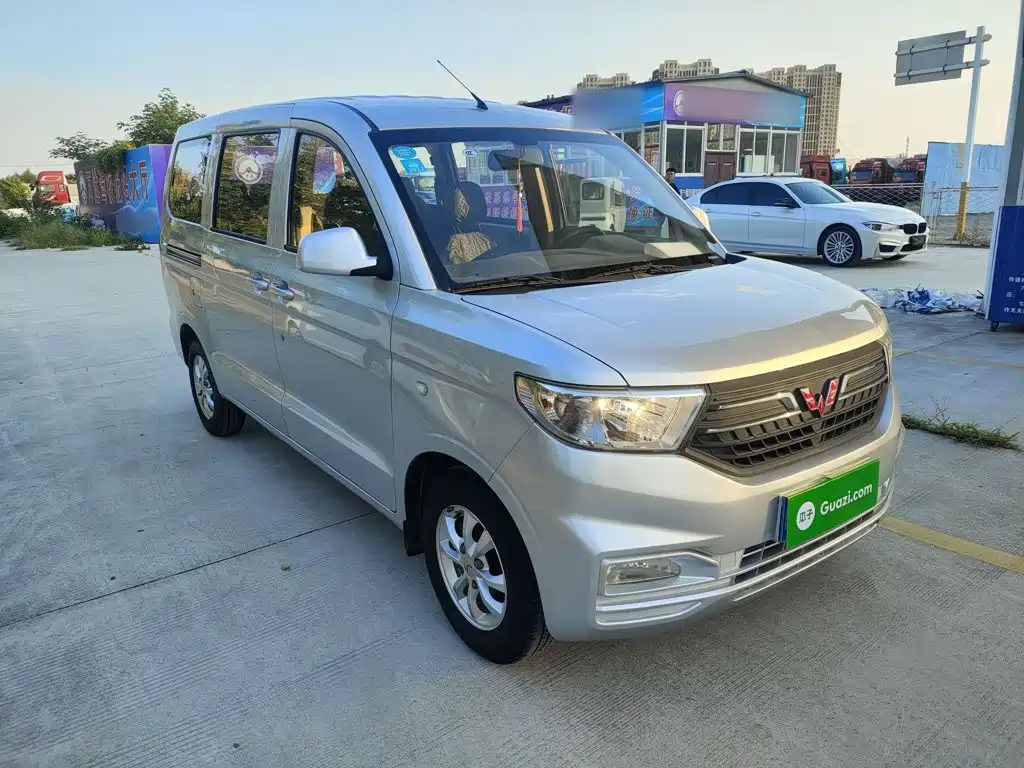 Hongguang V 2019 1.5L Exquisite Edition National VI LAR купить на сайте DeffCars