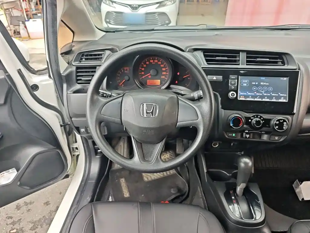 Fit 2018 1.5L CVT Comfort Edition купить на сайте DeffCars