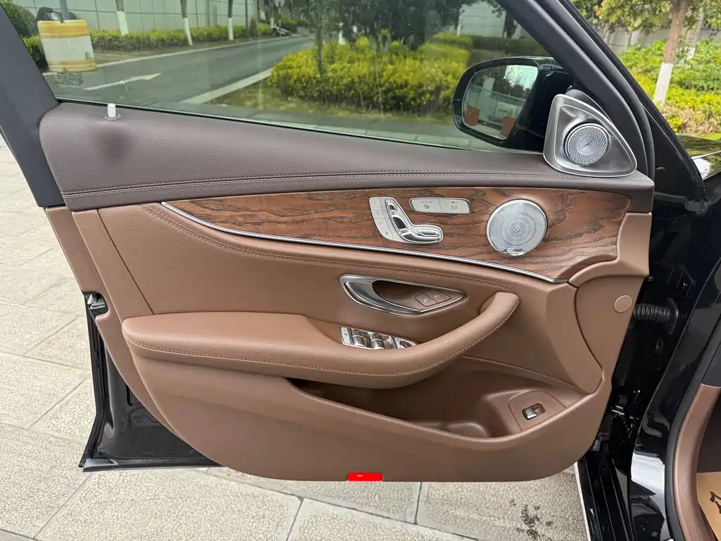 Mercedes-Benz E-Class 2023 E 300 L Fashion купить на сайте DeffCars