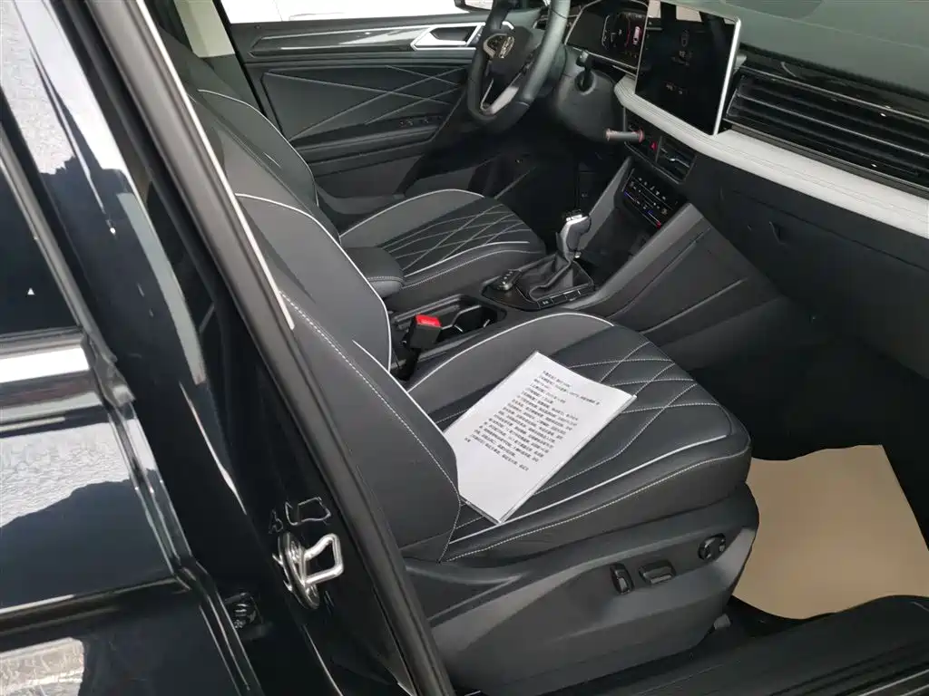 Tiguan L 2025 Outstanding Model 300TSI Automatic Two-wheel Drive Dragon Edition купить на сайте DeffCars