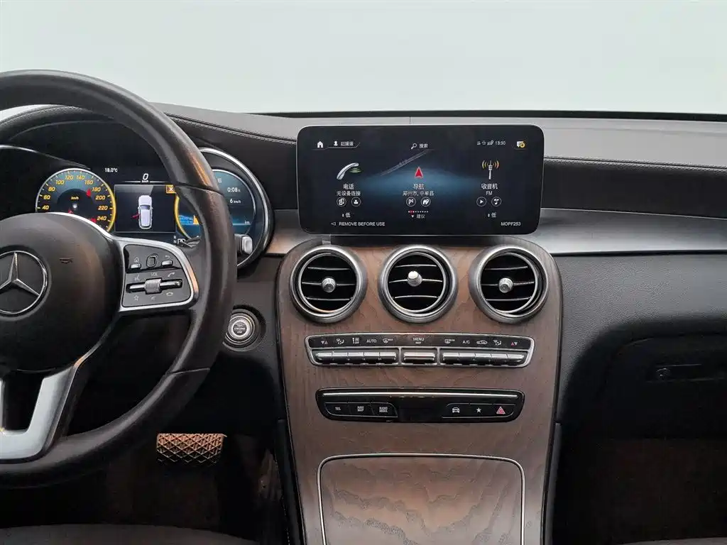 Mercedes-Benz GLC 2022 facelift GLC 260 L 4MATIC luxury model купить на сайте DeffCars
