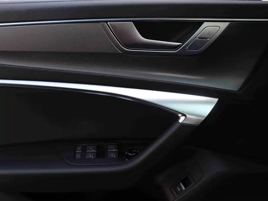 Audi A6L 2023 40 TFSI luxury and dynamic model купить на сайте DeffCars