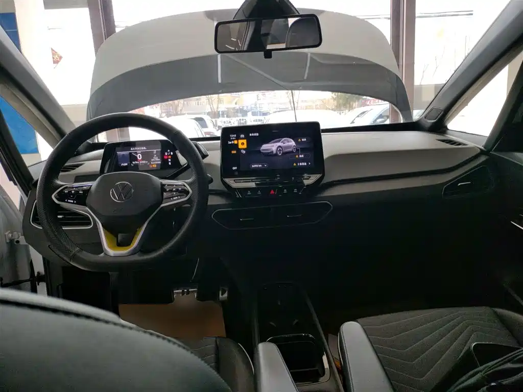 Volkswagen ID.3 2023 upgraded model pure smart version купить на сайте DeffCars